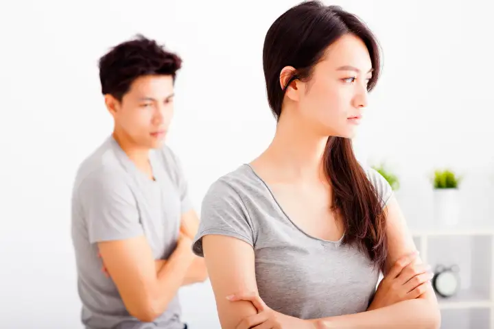 چگونه بدبینی همسر را مدیریت کنیم؟